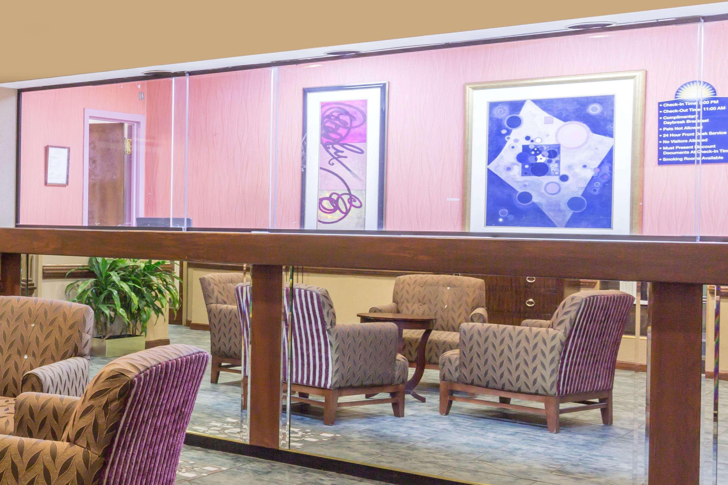 Days Inn By Wyndham Camp Springs Andrews Afb Luaran gambar
