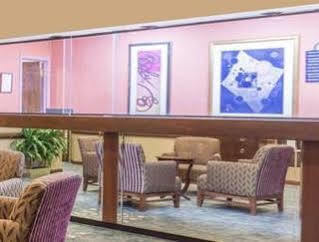 Days Inn By Wyndham Camp Springs Andrews Afb Luaran gambar